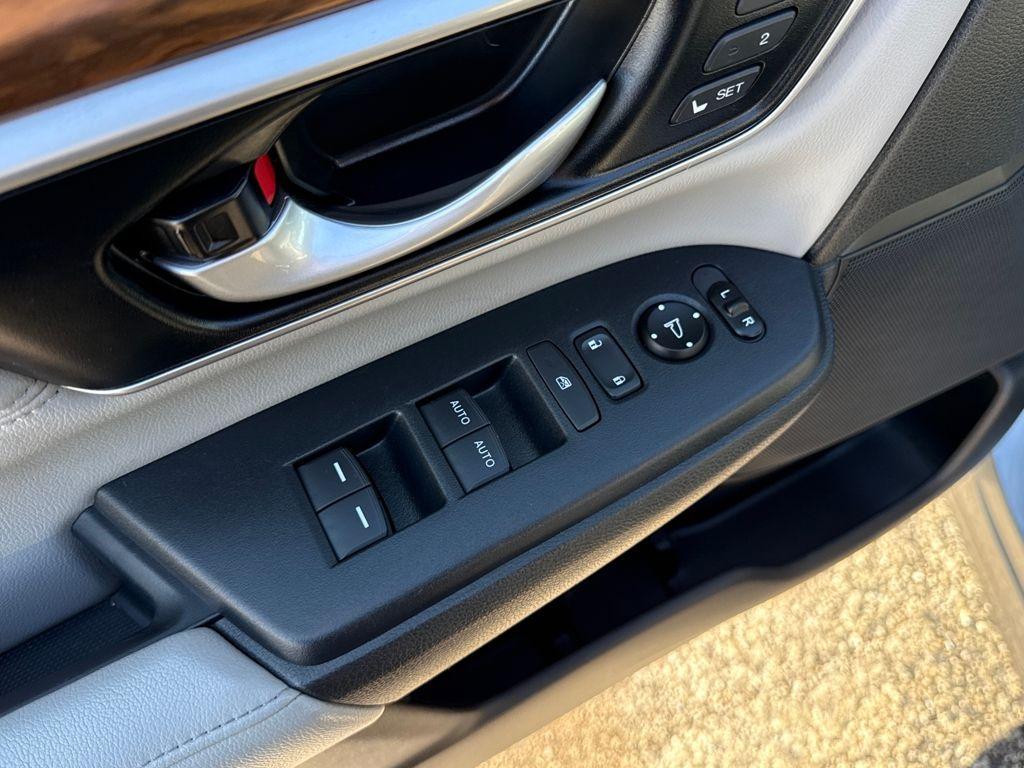 used 2020 Honda CR-V car, priced at $26,999