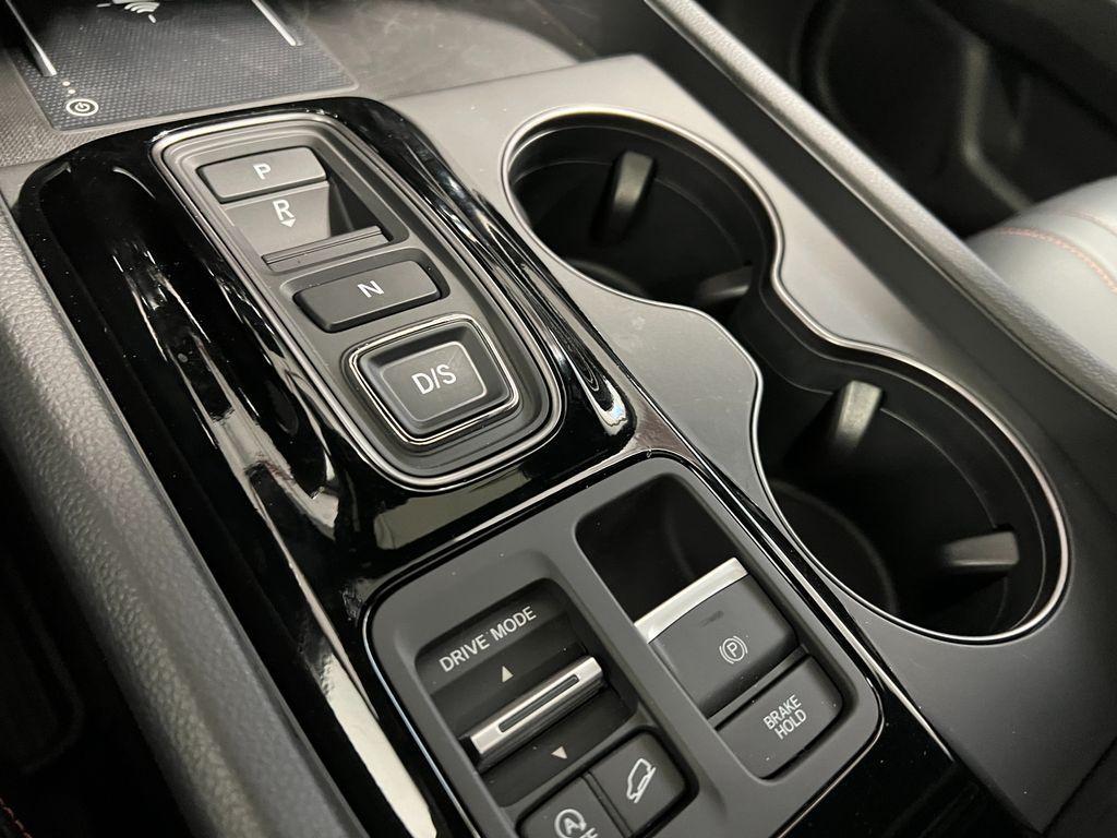 new 2025 Honda Pilot car, priced at $48,676