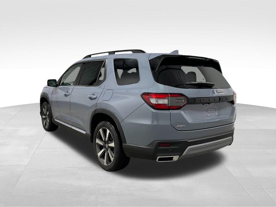 new 2025 Honda Pilot car, priced at $48,546