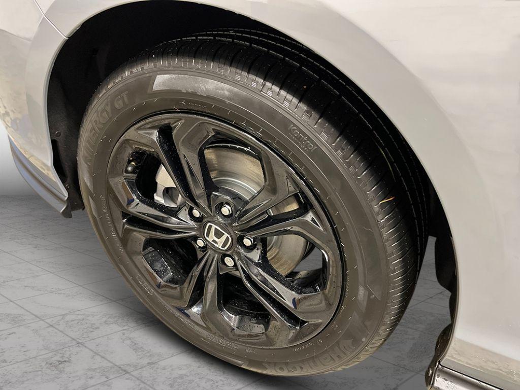 new 2025 Honda Accord car, priced at $31,111