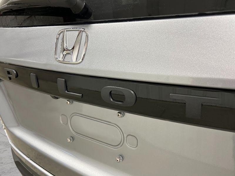 new 2025 Honda Pilot car, priced at $45,111