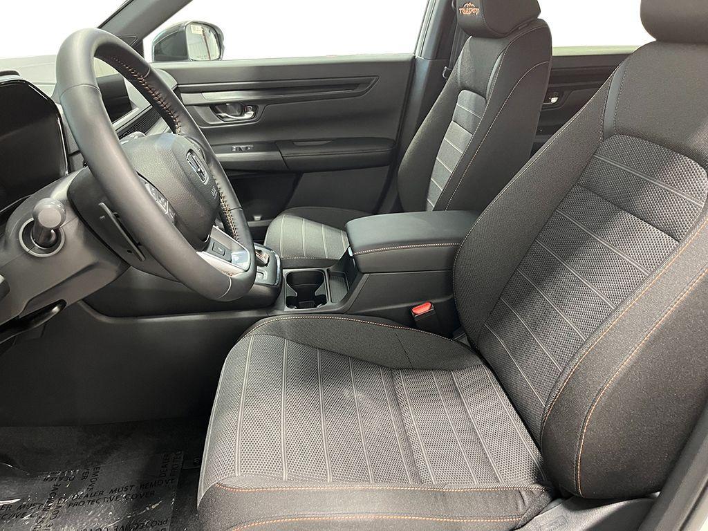 new 2026 Honda CR-V Hybrid car, priced at $40,195