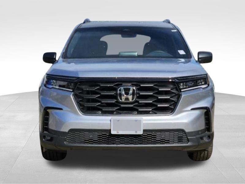 new 2025 Honda Pilot car, priced at $42,650