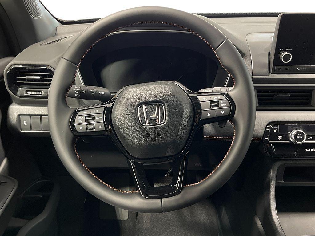 new 2025 Honda Pilot car, priced at $42,650