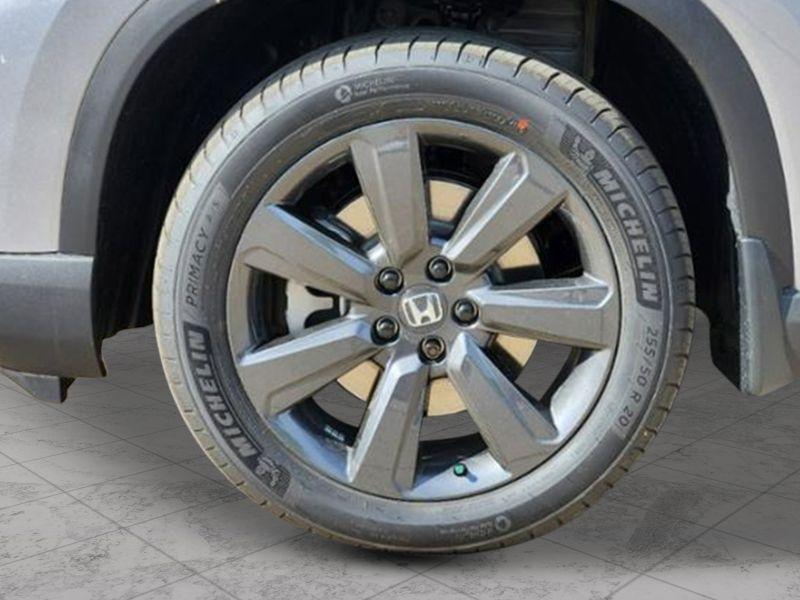 new 2025 Honda Pilot car, priced at $42,650