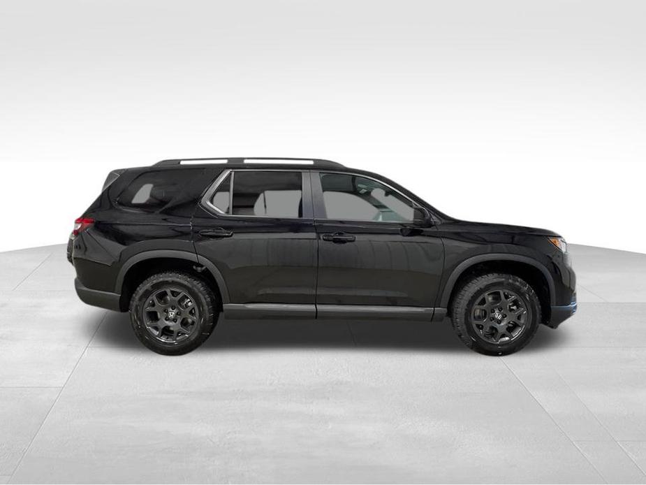 new 2025 Honda Pilot car, priced at $48,572