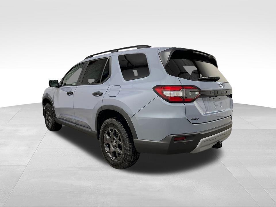 new 2025 Honda Pilot car, priced at $49,462