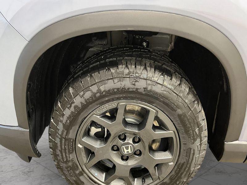 new 2025 Honda Pilot car, priced at $49,462