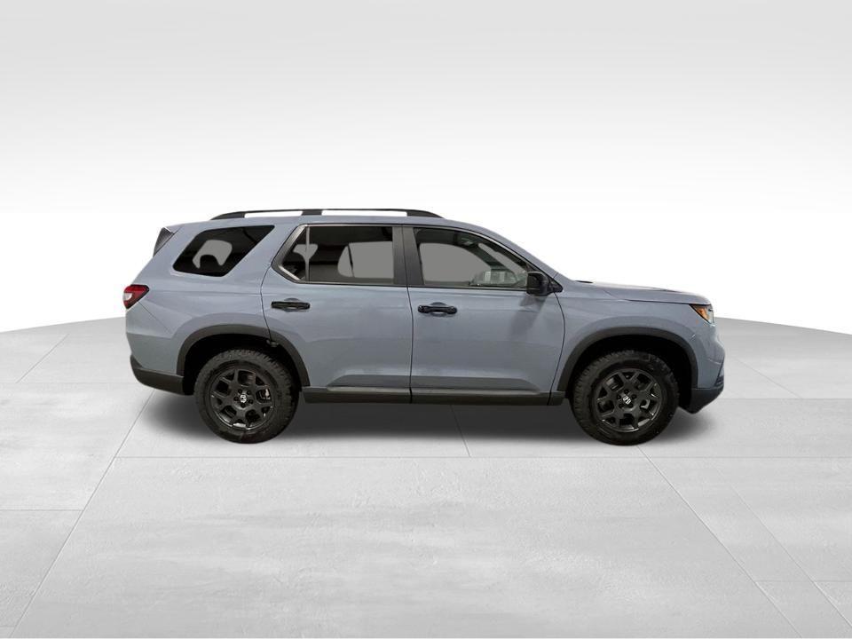 new 2025 Honda Pilot car, priced at $49,462