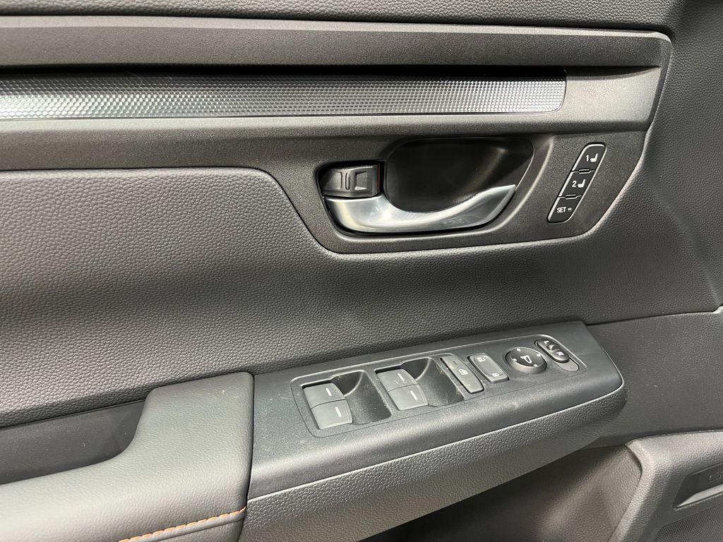 used 2025 Honda CR-V Hybrid car, priced at $39,298