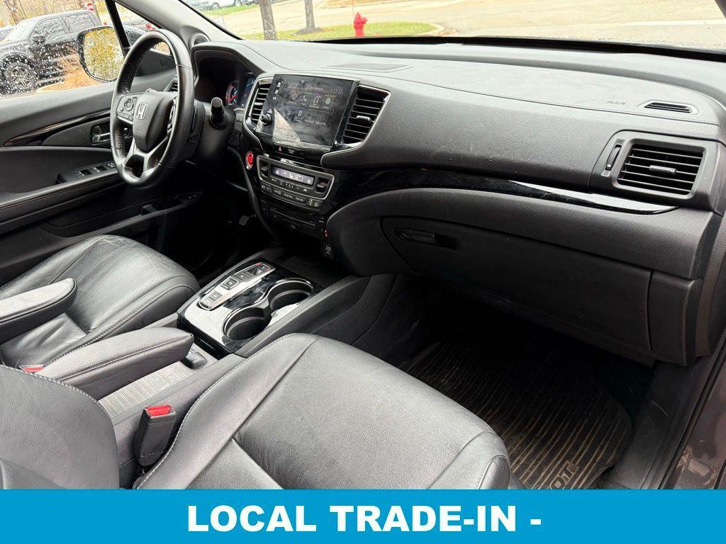 used 2022 Honda Pilot car, priced at $32,999