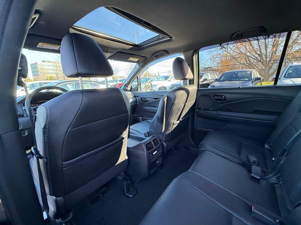 used 2022 Honda Passport car, priced at $31,999