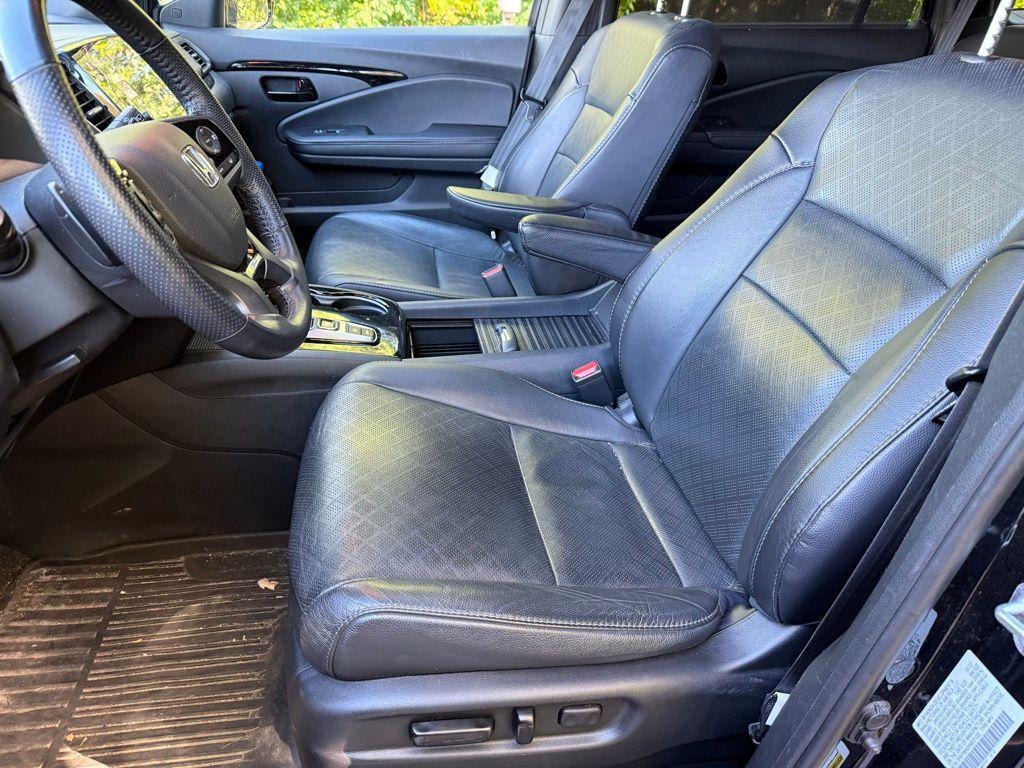 used 2022 Honda Passport car, priced at $32,568