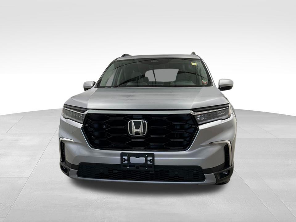 new 2025 Honda Pilot car, priced at $48,119