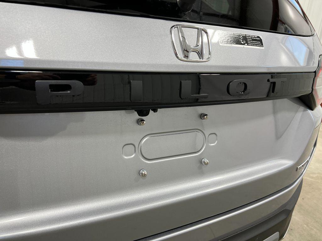 new 2025 Honda Pilot car, priced at $48,119