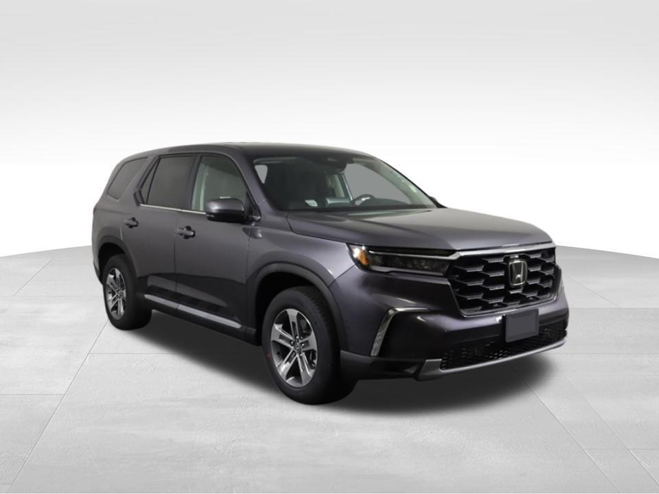 new 2025 Honda Pilot car, priced at $45,588