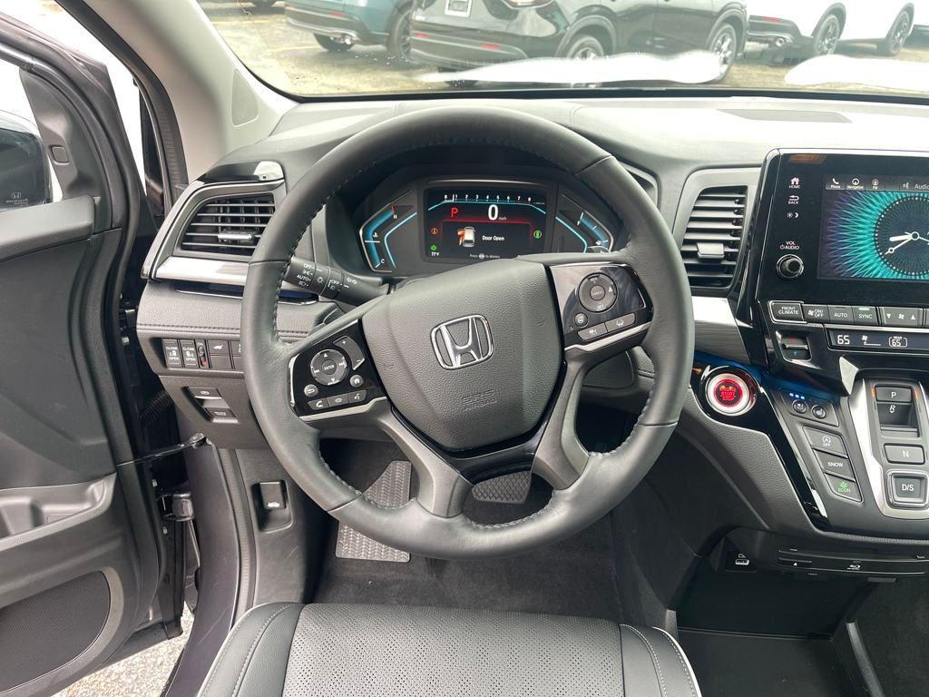 used 2023 Honda Odyssey car, priced at $42,588