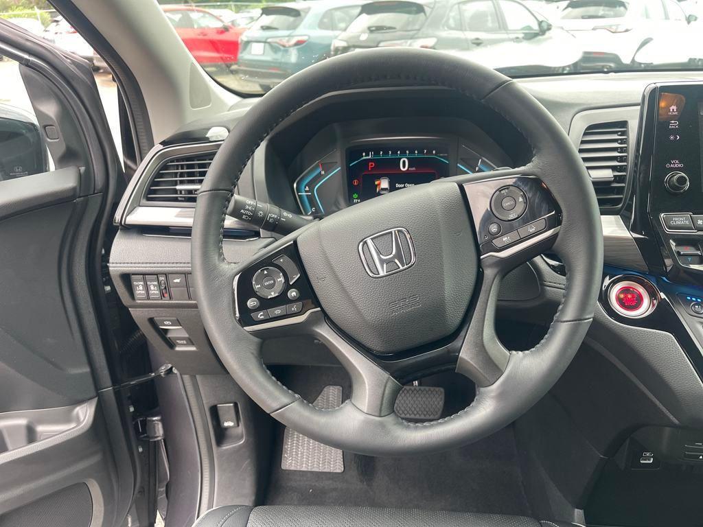 used 2023 Honda Odyssey car, priced at $42,588