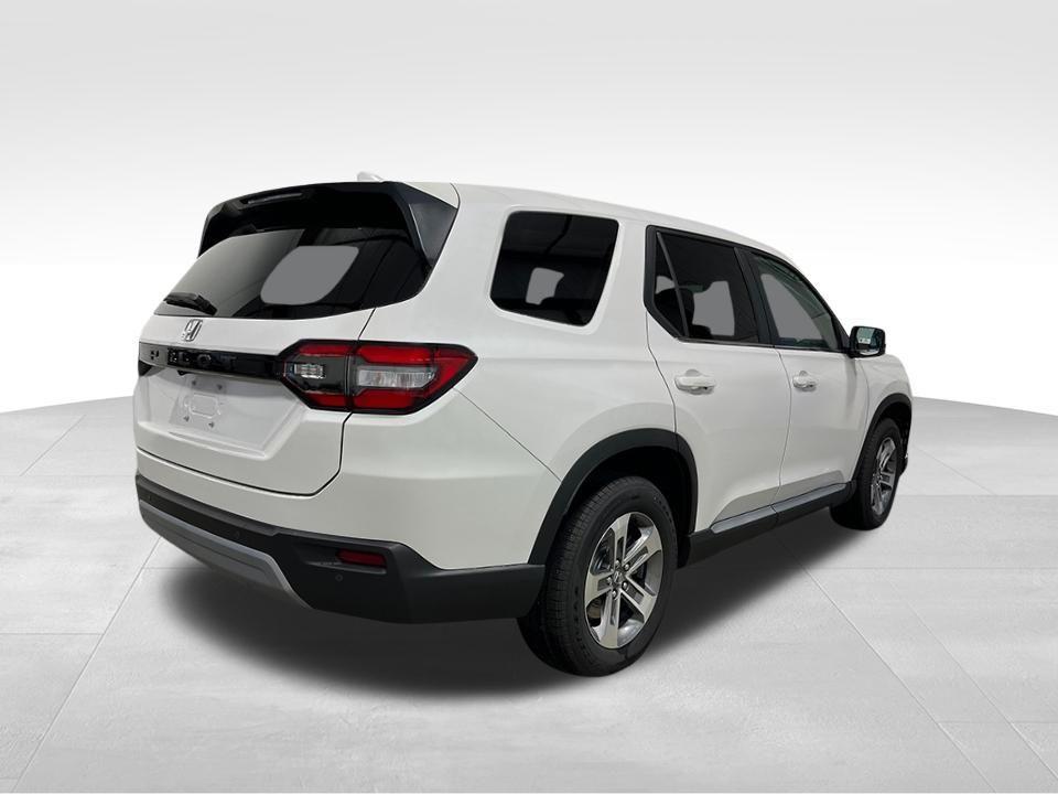 new 2025 Honda Pilot car, priced at $45,538