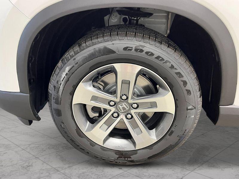 new 2025 Honda Pilot car, priced at $45,538