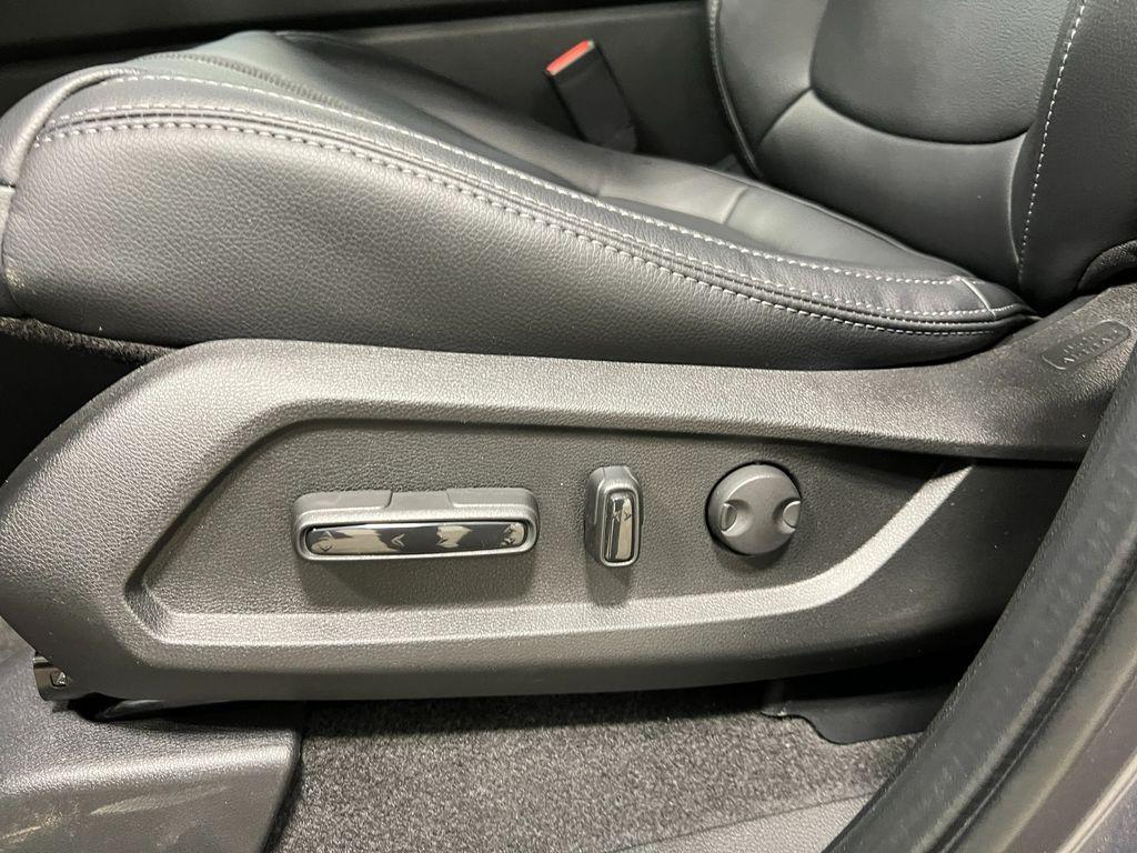 new 2025 Honda Pilot car, priced at $45,538