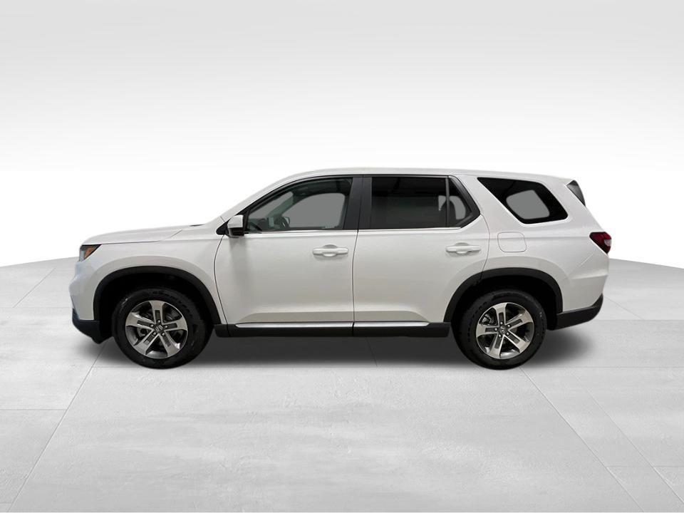 new 2025 Honda Pilot car, priced at $45,538