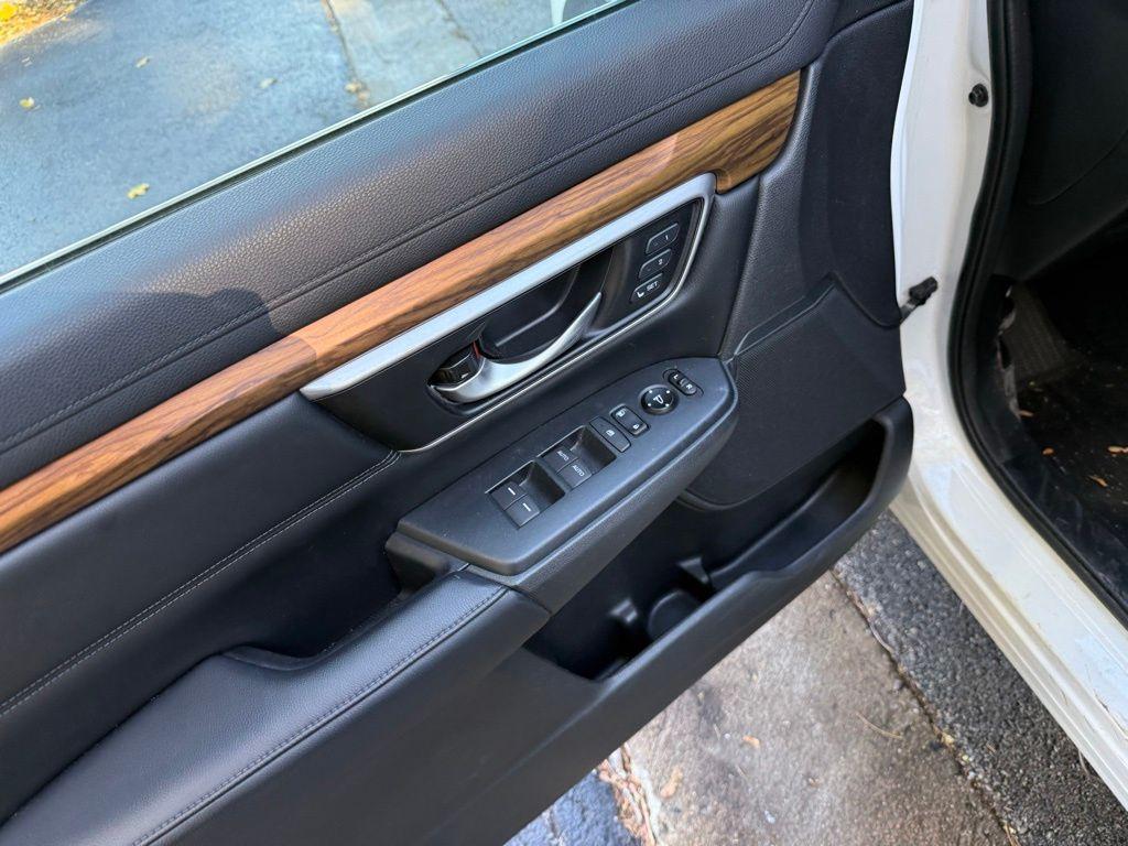 used 2017 Honda CR-V car, priced at $18,999