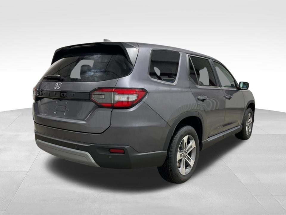 new 2025 Honda Pilot car, priced at $45,111