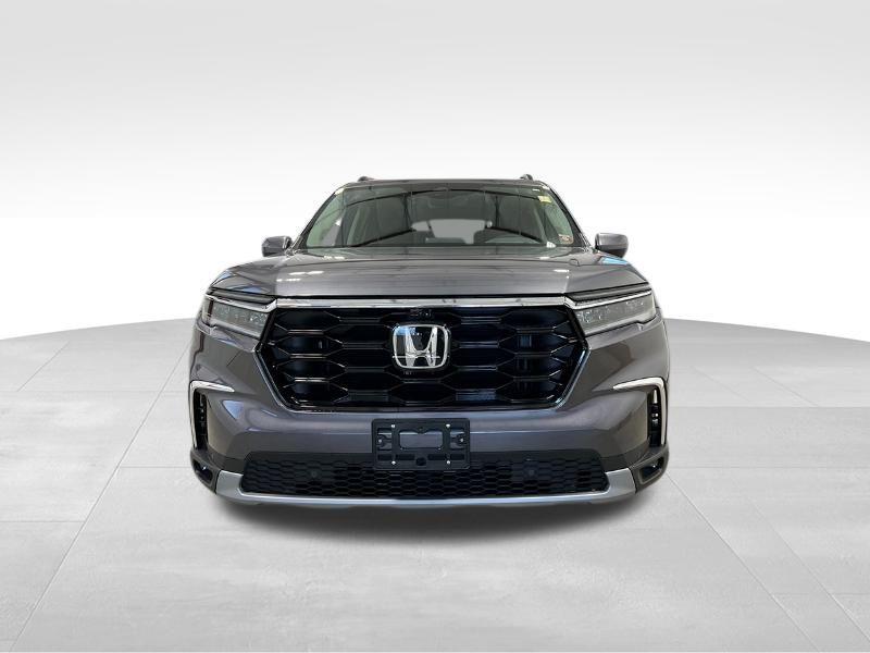 new 2025 Honda Pilot car, priced at $50,962