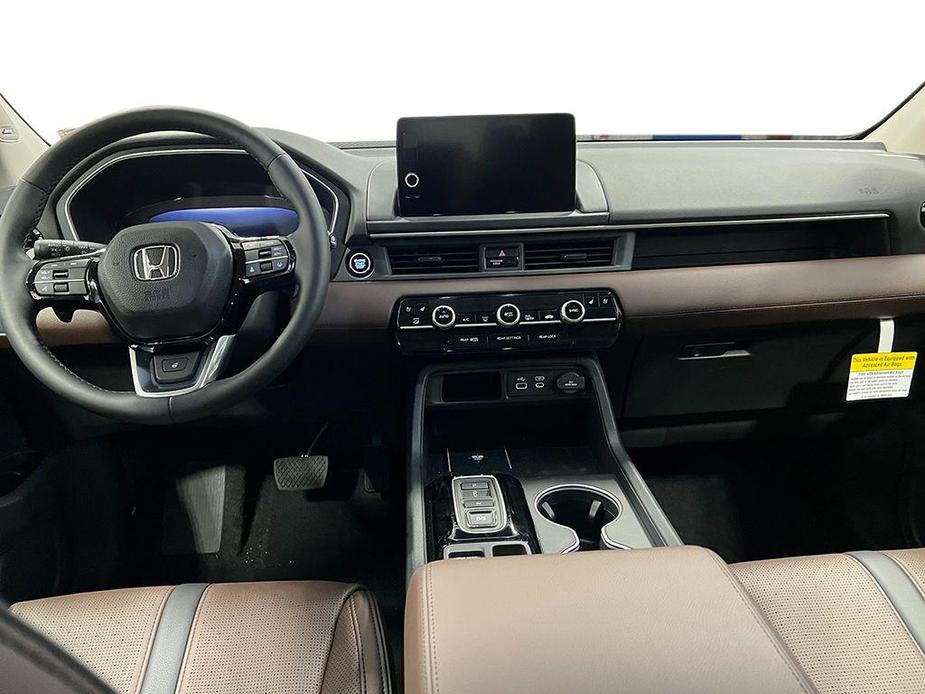 new 2025 Honda Pilot car, priced at $50,962