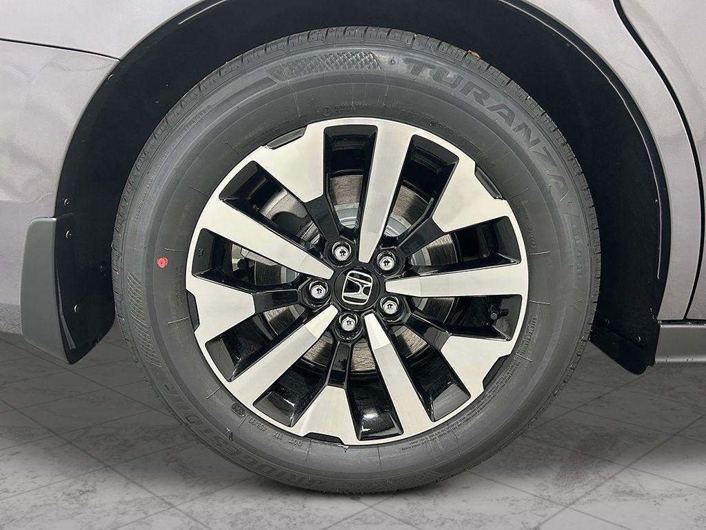 new 2026 Honda Odyssey car, priced at $45,685