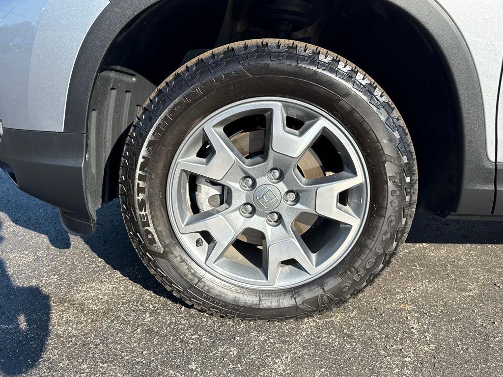 used 2023 Honda Passport car, priced at $36,385