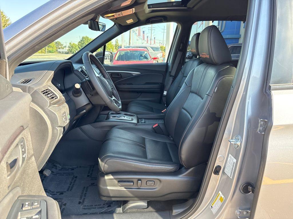 used 2023 Honda Passport car, priced at $36,385