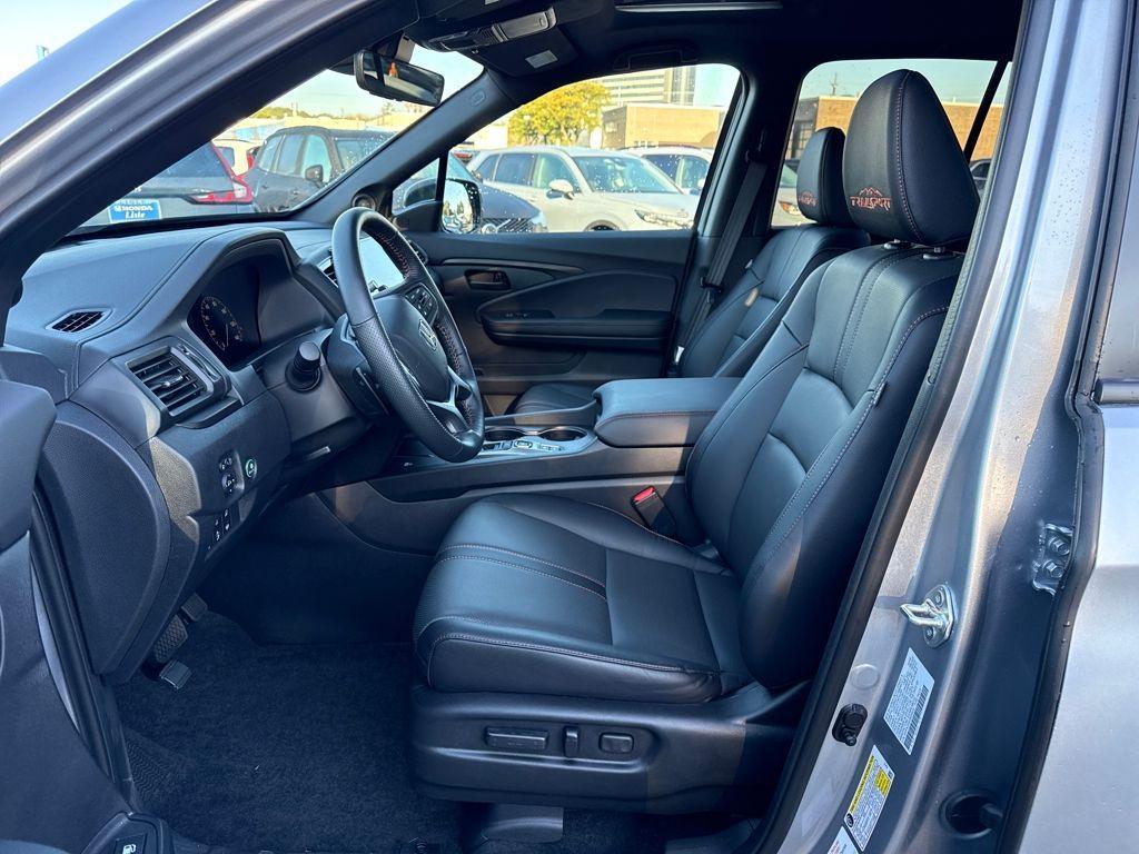 used 2025 Honda Ridgeline car, priced at $39,995