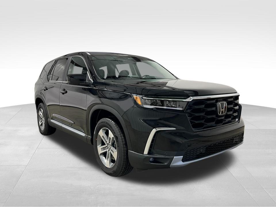 new 2025 Honda Pilot car, priced at $45,111
