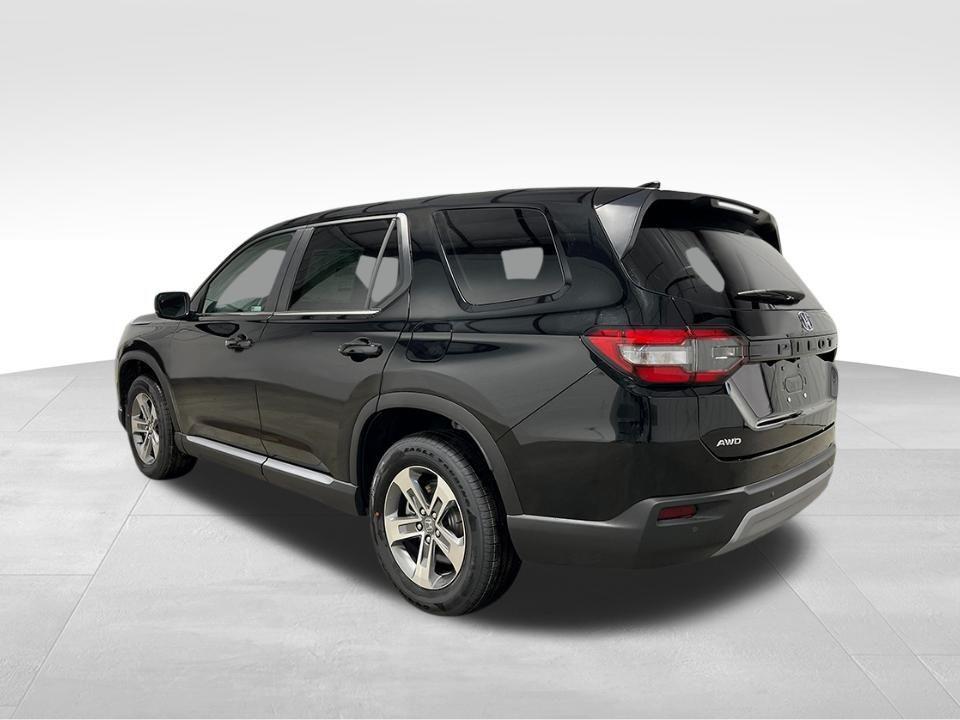 new 2025 Honda Pilot car, priced at $45,111