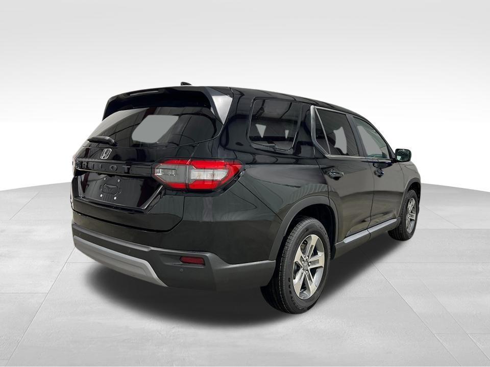 new 2025 Honda Pilot car, priced at $45,111