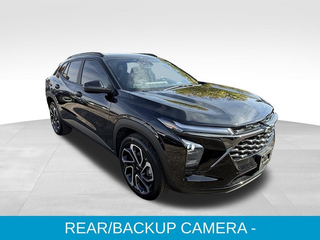 used 2025 Chevrolet Trax car, priced at $23,997