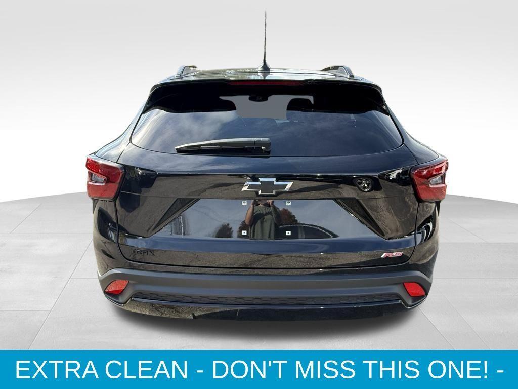 used 2025 Chevrolet Trax car, priced at $23,997