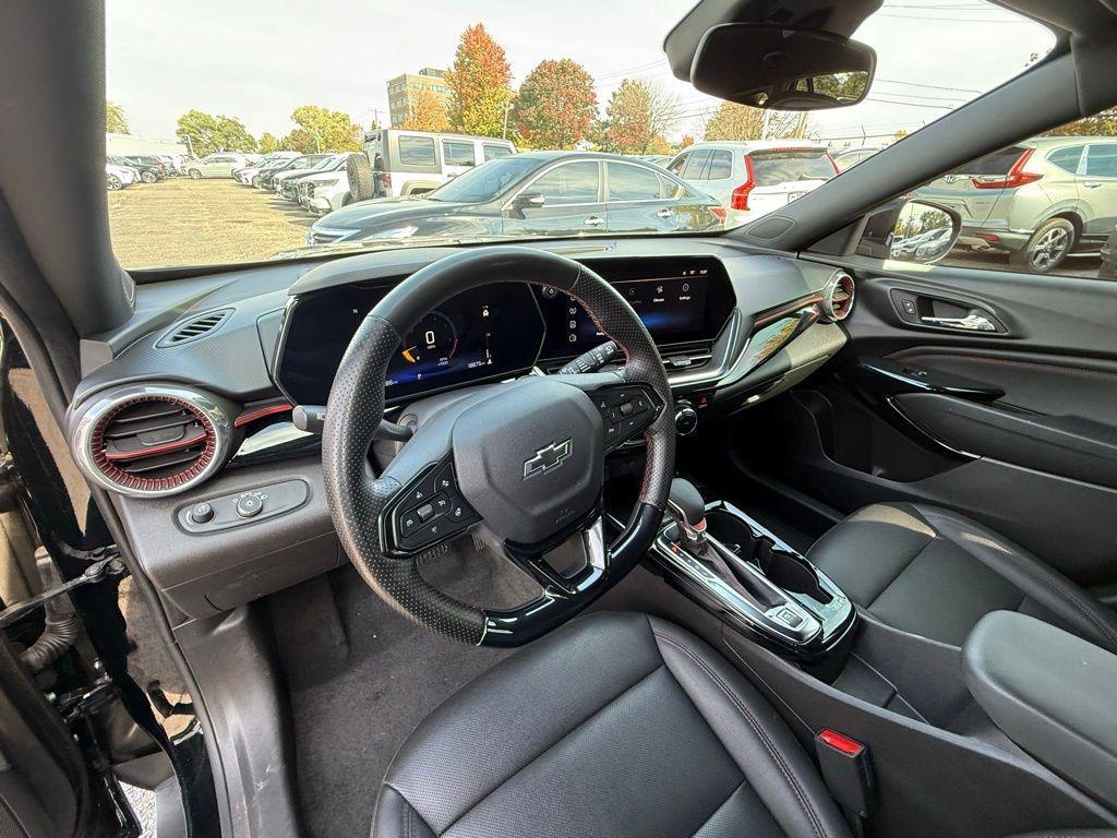 used 2025 Chevrolet Trax car, priced at $23,997