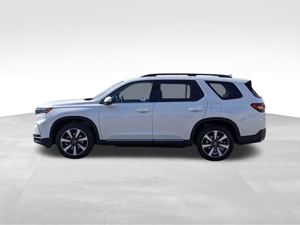 new 2025 Honda Pilot car, priced at $49,250