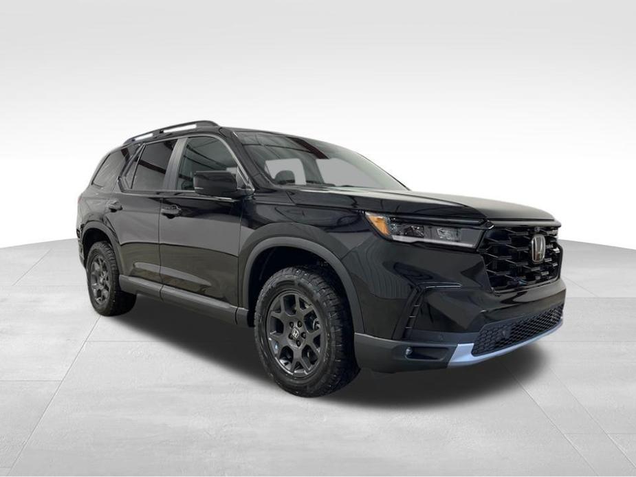 new 2025 Honda Pilot car, priced at $49,294