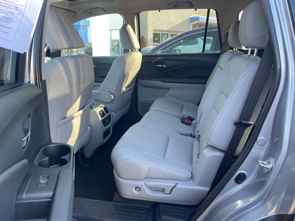 used 2021 Honda Pilot car, priced at $32,388