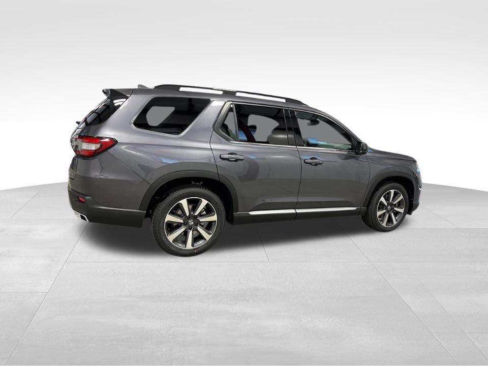 new 2025 Honda Pilot car, priced at $51,021