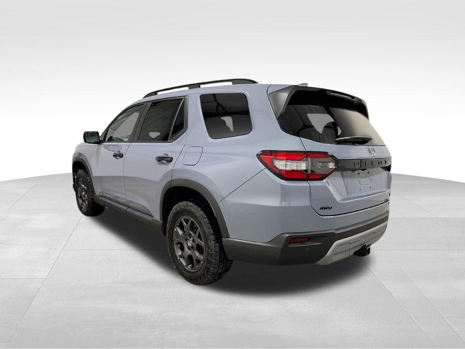 new 2025 Honda Pilot car, priced at $49,102