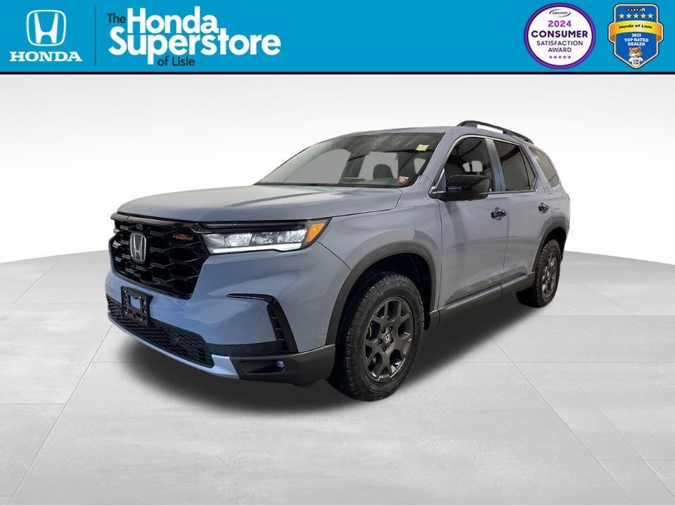 new 2025 Honda Pilot car, priced at $49,102