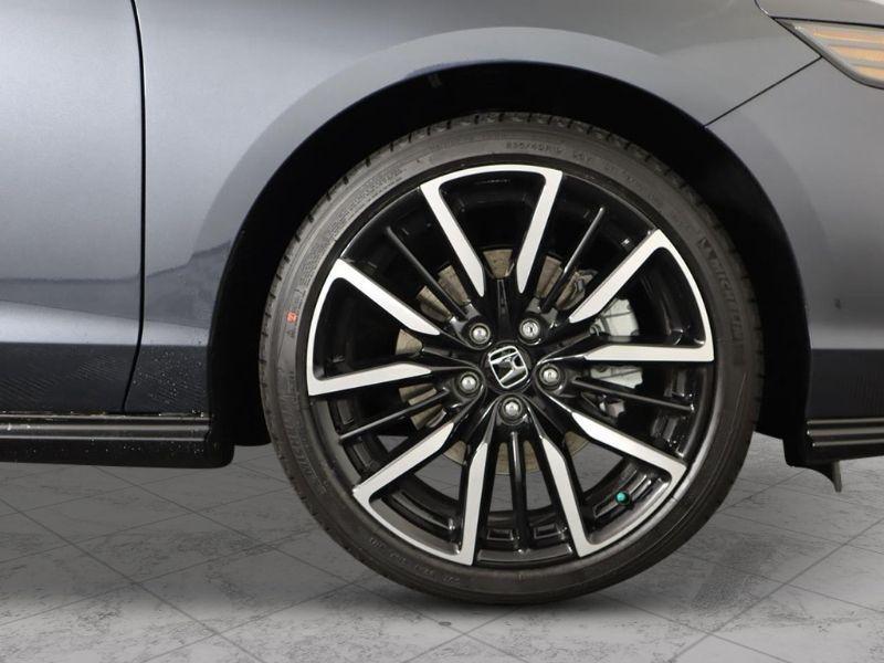 new 2025 Honda Accord Hybrid car, priced at $38,071