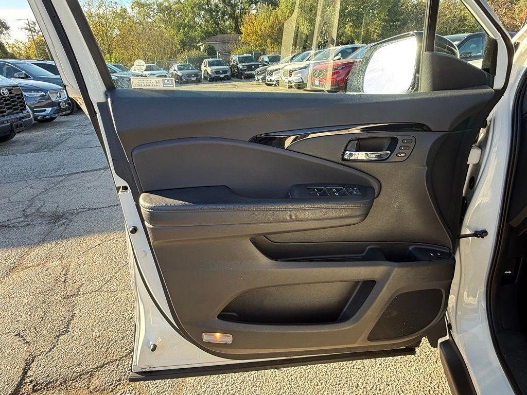 used 2018 Honda Pilot car, priced at $21,750