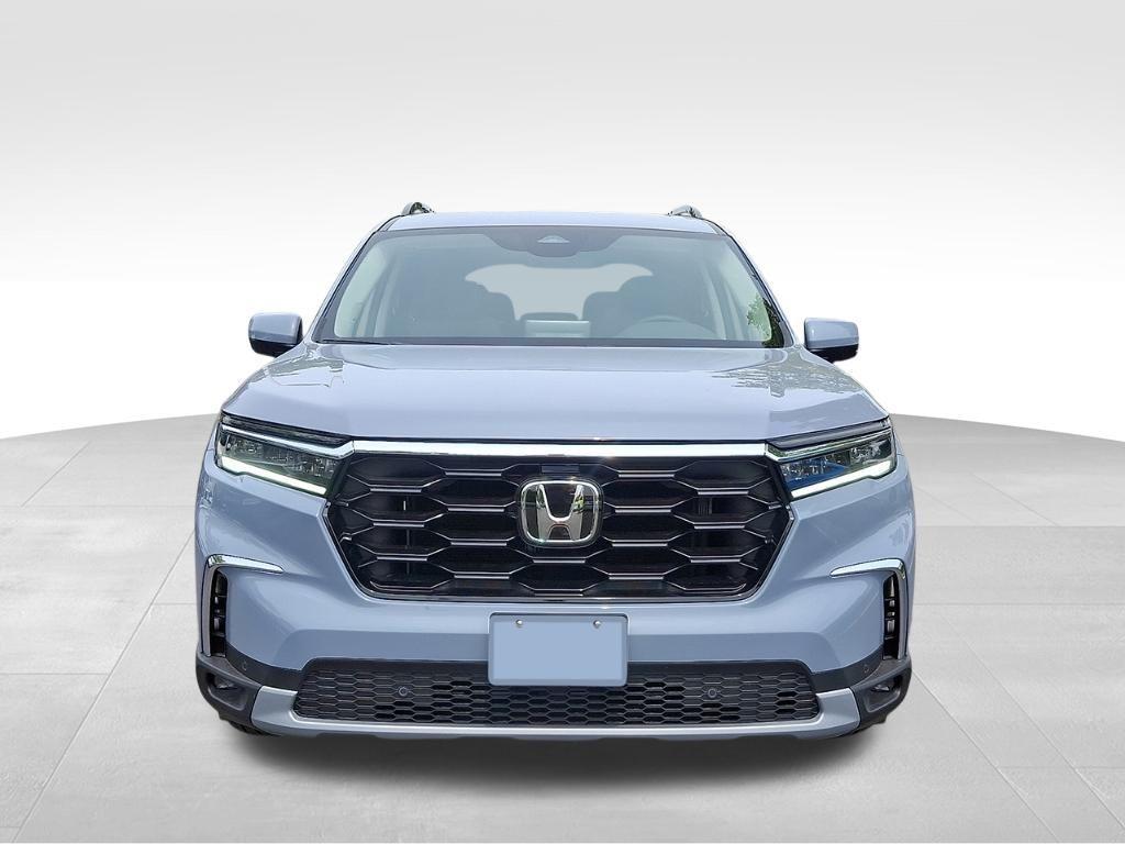 new 2025 Honda Pilot car, priced at $50,234