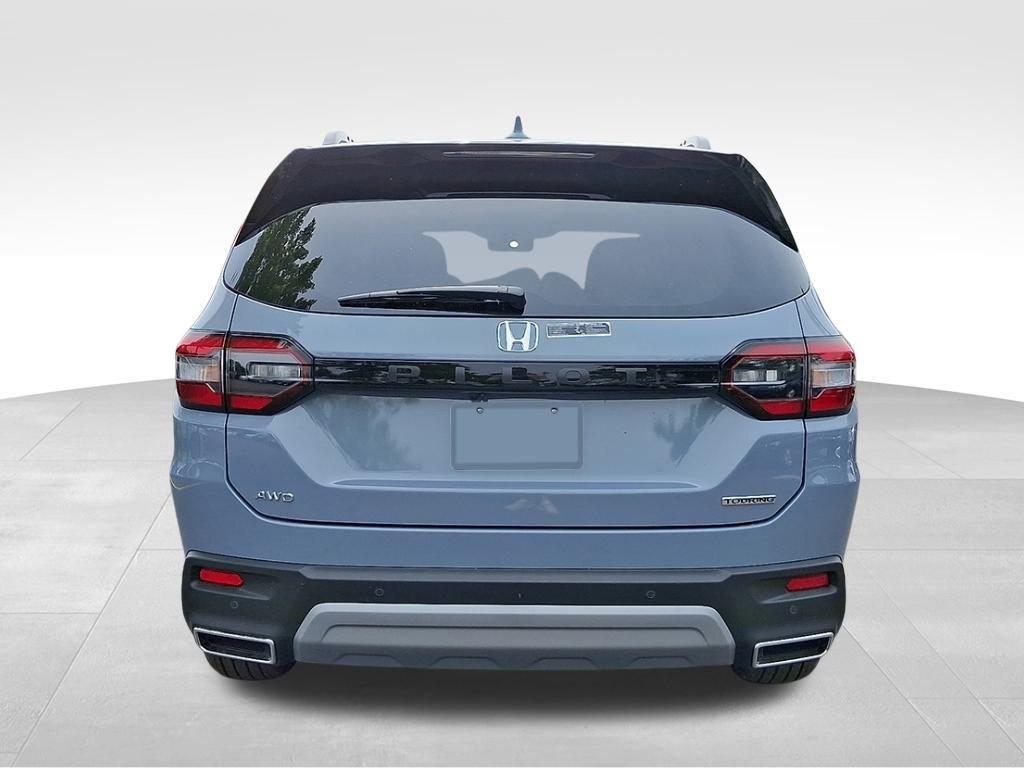 new 2025 Honda Pilot car, priced at $50,234